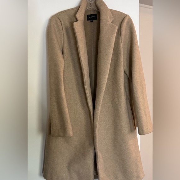 Love Tree Jackets & Blazers - Love Tree Camel Coat
Women's Medium
Minimal Open Front
Jacket